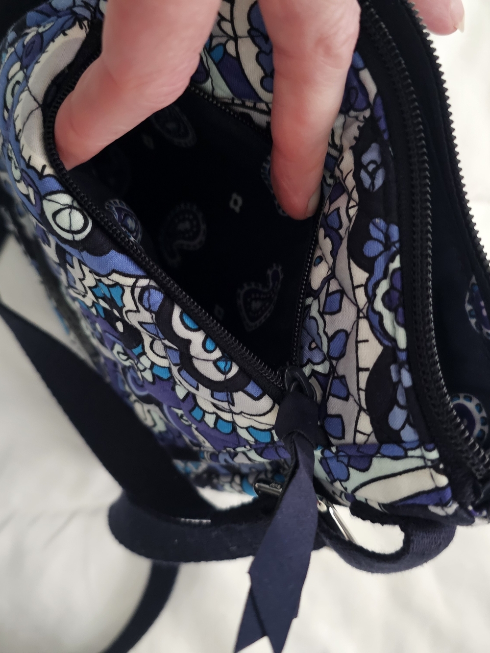 Vera Bradley Navy and Light Blue Paisley Crossbody Bag - Picture 5 of 7